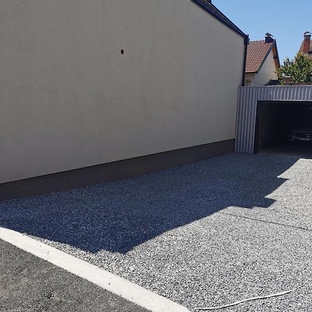 Nunanina Apartmani Pozega Eksteriør billede