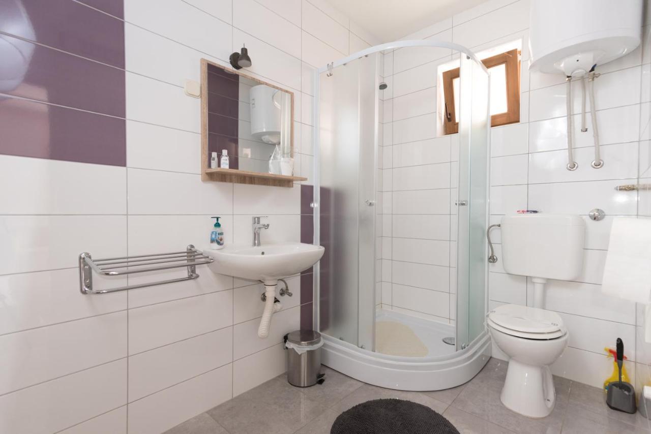 Nunanina Apartmani Pozega Eksteriør billede