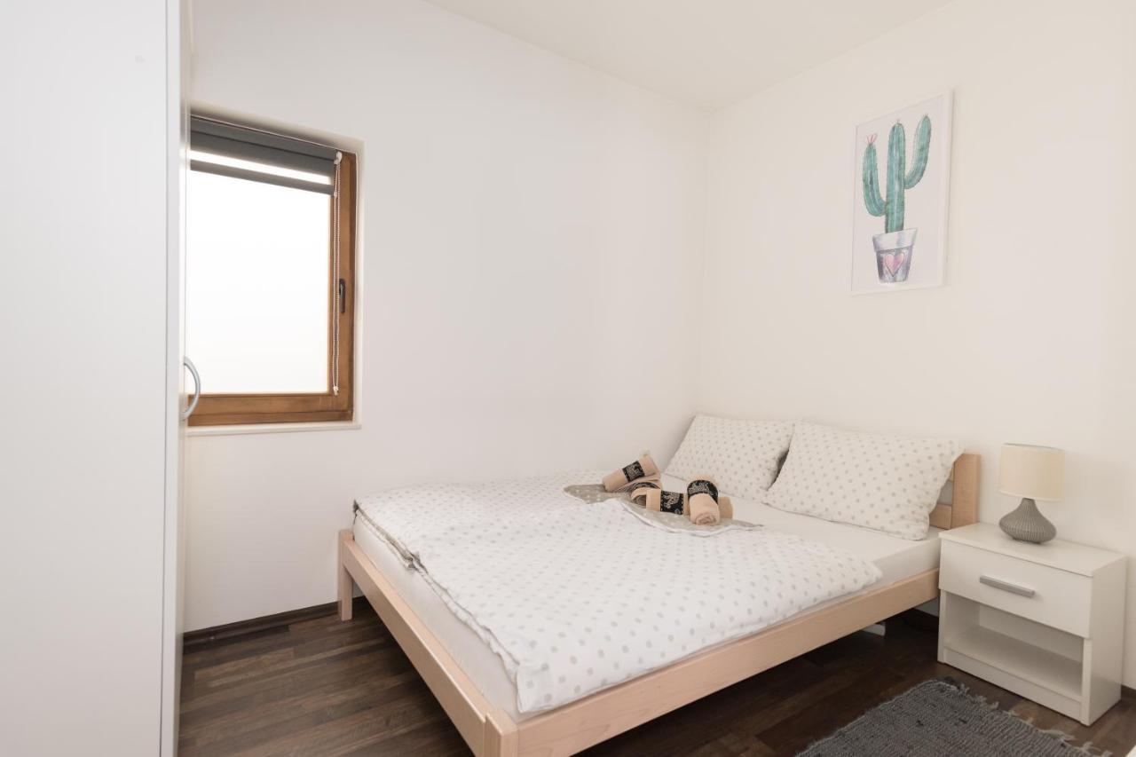 Nunanina Apartmani Pozega Eksteriør billede