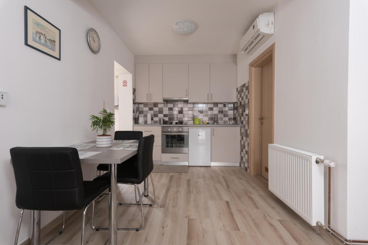 Nunanina Apartmani Pozega Eksteriør billede