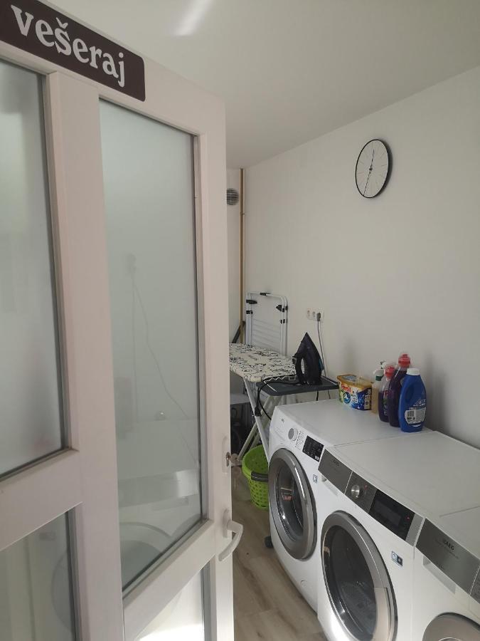 Nunanina Apartmani Pozega Eksteriør billede