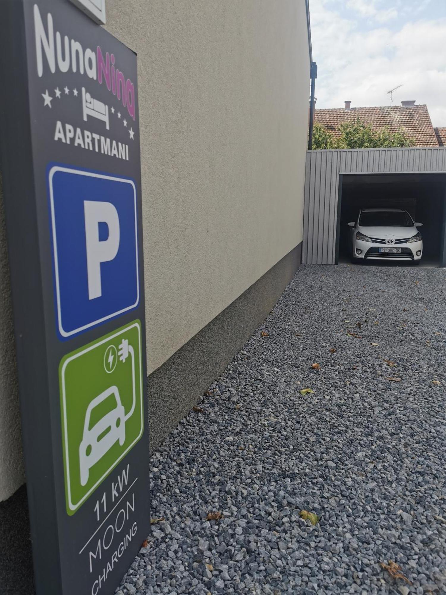 Nunanina Apartmani Pozega Eksteriør billede
